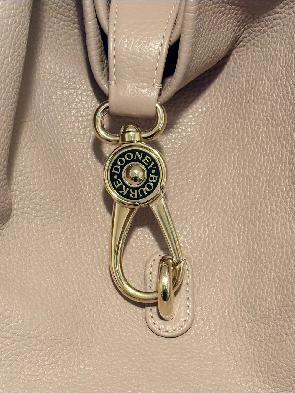 Dooney & Bourke Oyster Logo Lock Shoulder Bag Kisslock Wallet Set